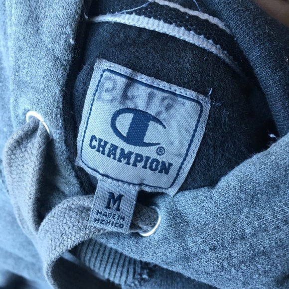 ❌SOLD❌Grey champion hoodie - Picture 4 of 4